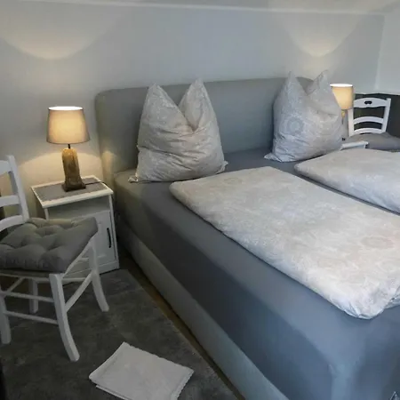 _ Ferienzimmer Levsen *